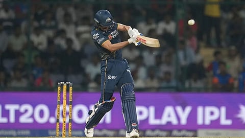 IPL 2026: शुभमन गिल का बड़ा धमाका! दिग्गज विराट कोहली को पछाड़ इस मामले में निकले सबसे आगे