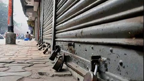 maharashtra agri dealers strike fertilizer linking sathi app protest