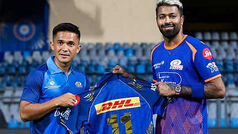 Sunil Chhetri Meets Mumbai Indians Team