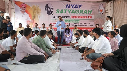 Maharashtra Congress President Harshvardhan Sapkal slams PM Modi over India-US trade deal during Mumbai Youth Congress protest. Claims farmers are being betrayed.