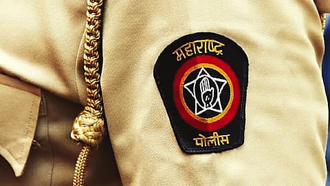 DGP Sadanand Date honors Gondia and Thane police teams for 'Best Qualitative Investigation' and 'Best Conviction' awards in April 2026.