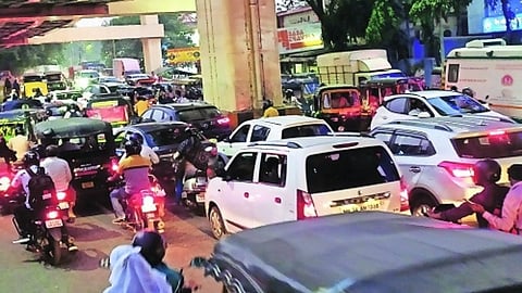 Nagpur: Only 10 Out of 171 Signals Upgraded; High Court Takes Strict Stance on Traffic Signal Chaos, Issues Notices to Several Departments