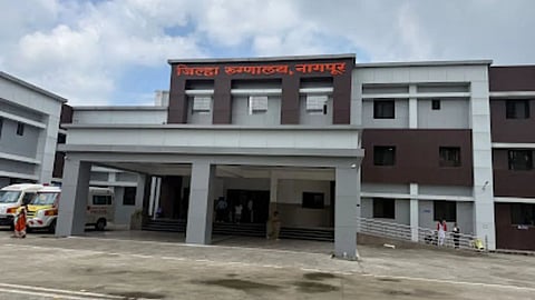 Central Health Ministry plans to set up Trauma Care Centers in every district hospital. Dr. Nivruti Rathod represents Maharashtra in a high-level meeting. Aim to reduce pressure on Medical Colleges & AIIMS.