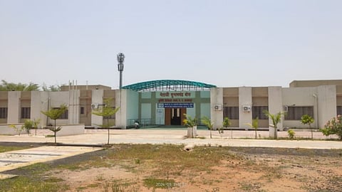 SNDT Women's University sub-center in Chandrapur (Visapur) to be completed by July 2026. Designed on Oxford University's theme with modern amenities.