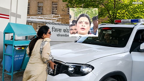 Nasrapur Case: Activist Archana Patil Confronts Accused Immediately Upon Leaving Court; Stops Police Vehicle to Issue Warning