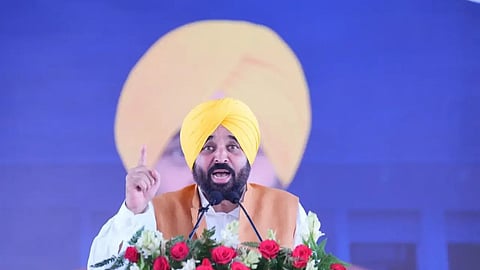"They are traitors to the Punjabis"... Bhagwant Mann lashes out at Raghav Chadha; Chief Minister arrives in Delhi to meet the President.