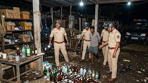 Bhandara Police Raid On Illegal Liquor