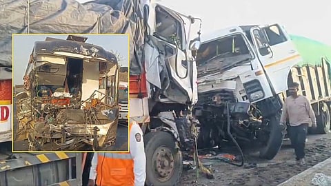 Mumbai Agra Highway Dhule Road Accident