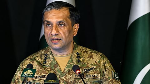 "He is a madman who..." — What did Pakistan say regarding the apprehension of a nuclear war with India? A war of words erupts on the anniversary of 'Operation Sindoor'.
