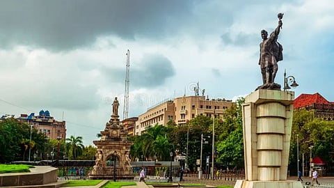 Mumbai Hutatma Smarak Issue