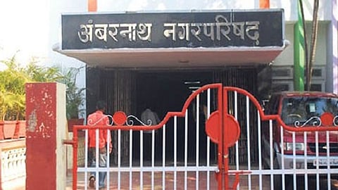 ambernath municipal council clash video recording row shiv sena bjp women corporators