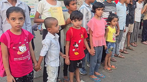 Narmadapuram Tagore School Pathrota Close Protest