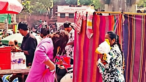 Illegal changing rooms at Nashik's Godaghat are charging women pilgrims Rs 20 under the nose of the municipal corporation, sparking outrage among local devotees.