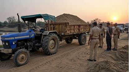 tumsar illegal sand mining tractor seizure bhandara