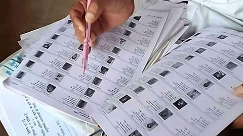 Preparations for Voter Revision Intensify in Hingna: Directives Issued to Boost Mapping Through Door-to-Door Surveys and Society Camps