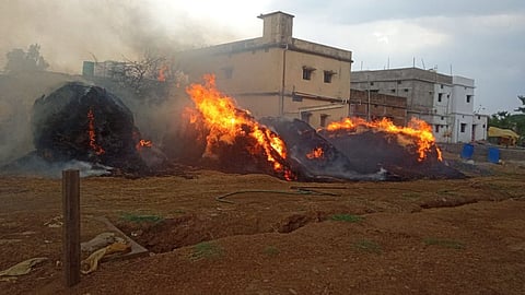 jamb village fire fodder burnt five farmers bhandara