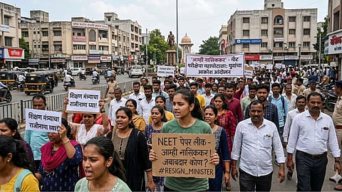 HUM Nashikkar Protest Against NEET Paper Leak Nashik News