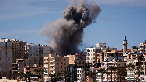 Iran Launches Massive Missile and Drone Attack on Kuwait; War Sirens Blare at Dawn; US Initiates Retaliatory Action