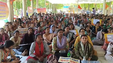 MP PESA Protest Against Mobilizer Seva Samapti In Bhopal Madhya Pradesh News