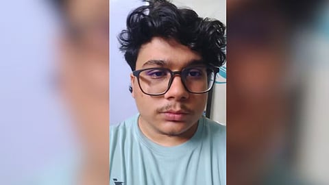 Ghaziabad NEET Aspirant Commits Suicide body found hanging in room