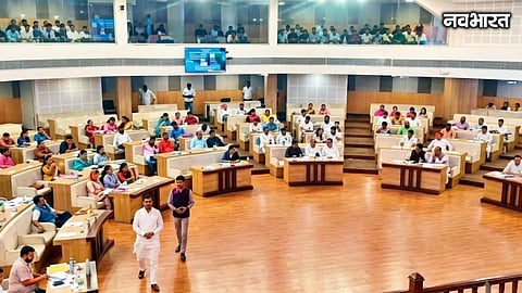 PMC general body witnessed heated debates over private hospitals denying treatment to poor patients and retaining bodies. Strict action is warned within 10 days.