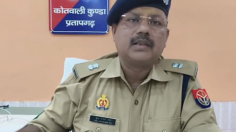 FIR Registered Against Eight Constables Pratapgarh Using Fake Documents Police recruitment