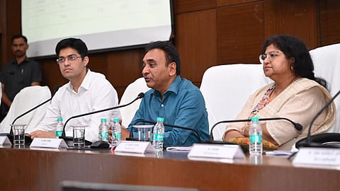 Rajesh Agrawal At Gadchiroli Review Meeting