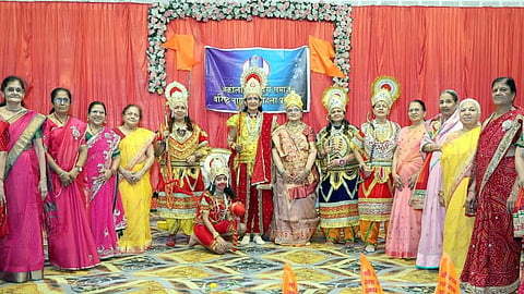 akola ram rajyabhishek natika maheshwari mahila prakoshth