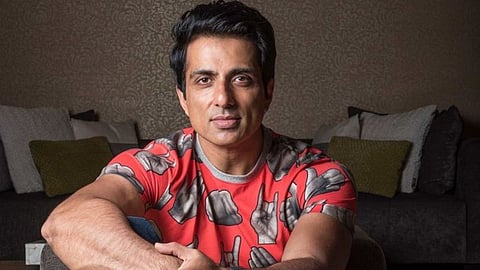 Sonu Sood on Lucknow Fire Incident