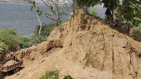 amravati river sand mining water crisis environmental impact