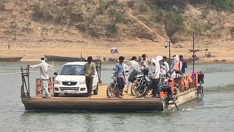 भेरुन्दा का 'नाव-खेल' और 'भ्रष्टाचार' का मेल! ​बाबरी घाट नाव संचालन में लगे अपारदर्शिता के आरोप