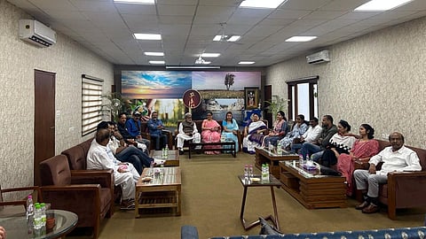 First image of the meeting of rebel TMC MPs surfaces; 19 MPs claimed to be in attendance—find out who showed up.
