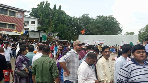 trimbakeshwar break darshan ticket revenue crosses 65 lakh weekend crowd