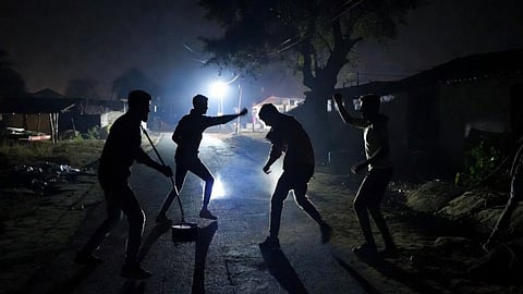 amravati dharni chitri youth attacked over cattle shed dispute