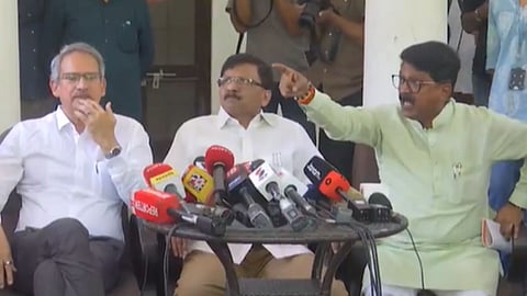 Arvind Sawant Lashed Out At Journalist Question