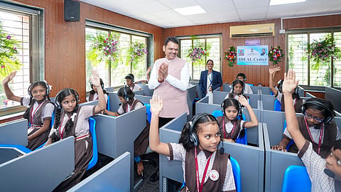 CM Devendra Fadnavis inaugurated ideal center digital lab at Raigad Zilla Parishad school