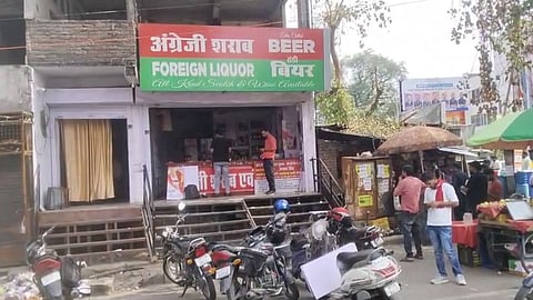 Prayagraj DM Warns Of License Suspension If Crowds Gather Outside Liquor Shops