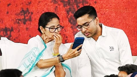 Major coup in TMC... Mamata Banerjee removed as chairperson; rebel faction suspends Abhishek Banerjee as well.