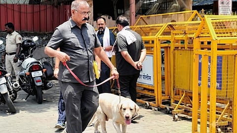 Panic in Nagpur: Bomb threat to RSS headquarters and Hedgewar Smriti Bhavan; no explosives found after a 3-hour search.