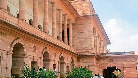 Contract terms are paramount; Nagpur High Court clarifies jurisdiction rule and transfers case to Mumbai Court.