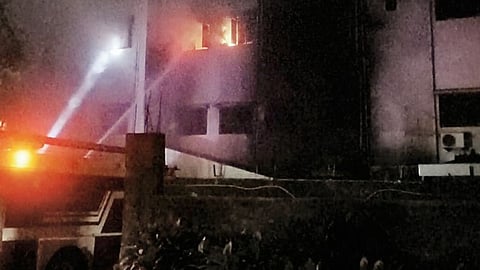 Nagpur: Panic at Hingna T-point as Honda Mascot showroom catches fire; situation brought under control after an hour-and-a-half-long struggle.