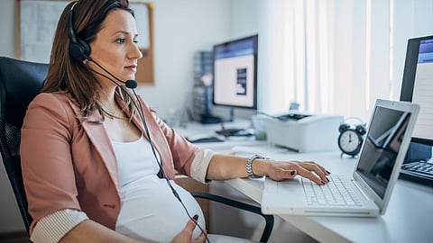 Worklife balance during Pregnancy, pregnant working women manage office and pregnancy