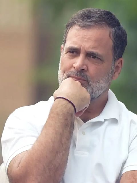 राहुल गांधी हमेशा सफेद टी-शर्ट ही क्यों पहनते हैं? जानिए असली वजह