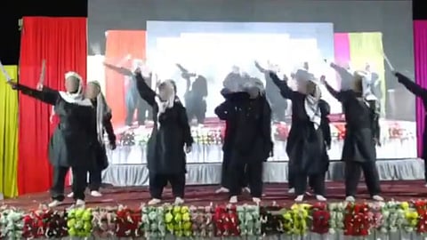 Jalna School Sar Tan Se Juda Song Dance Controversy