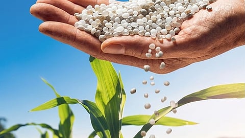 Preparations for farming ahead of the monsoon: Yavatmal has adequate fertilizer stocks for the Kharif season, with 89,000 tonnes available.