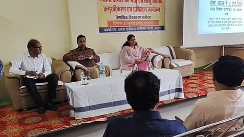 Sagar Collector Pratibha Pal visited Deori to conduct a Jan Sunwai, heard public grievances, and directed officials to ensure prompt resolution of citizens' complaints