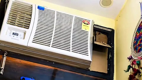 husband takes ac remote office to save electricity bill viral video trending