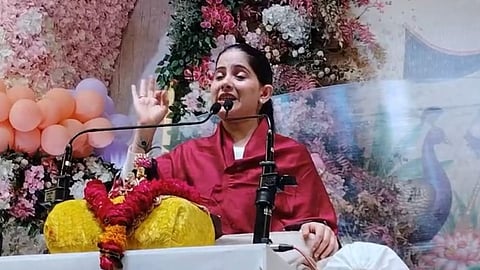 Jaya Kishori Says Selfless Love Is the Greatest Bond During Bhagwat Katha Finale Agra