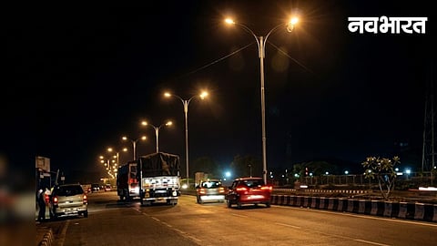 A theft of 100 LED streetlights worth ₹15.75 lakh reported in Pune's Bibvewadi; controversy erupts as the police FIR values the stolen items at just ₹2.60 lakh.
