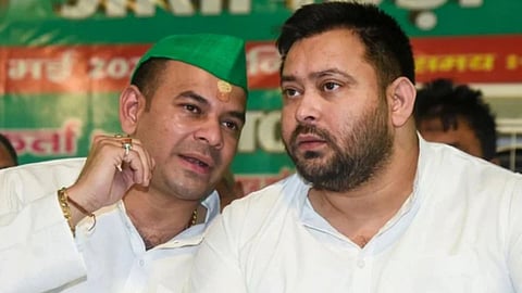 Tej Pratap steals the show at the student protest; Tejashwi's absence becomes a talking point, sparking a new debate in Bihar politics.